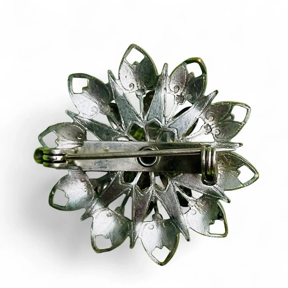 Vintage Silver and Blue Cabochon Brooch With Elegant Filigree